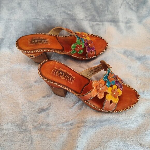 Beautiful L'Artiste Leather Sandals, Size 6 - Picture 9 of 9